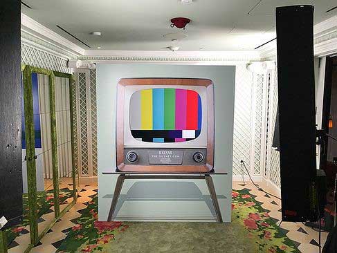retro tv photo booth