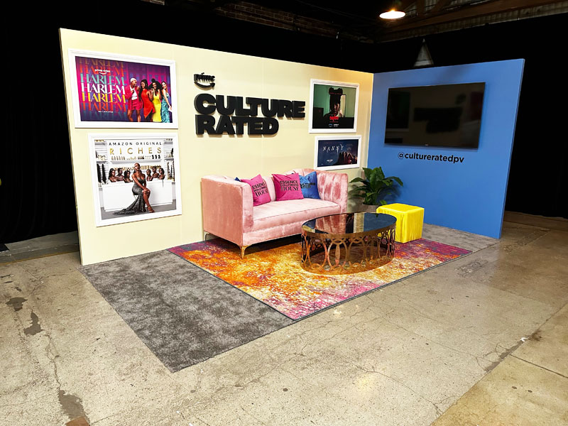 Essence Hollywod House room booth 